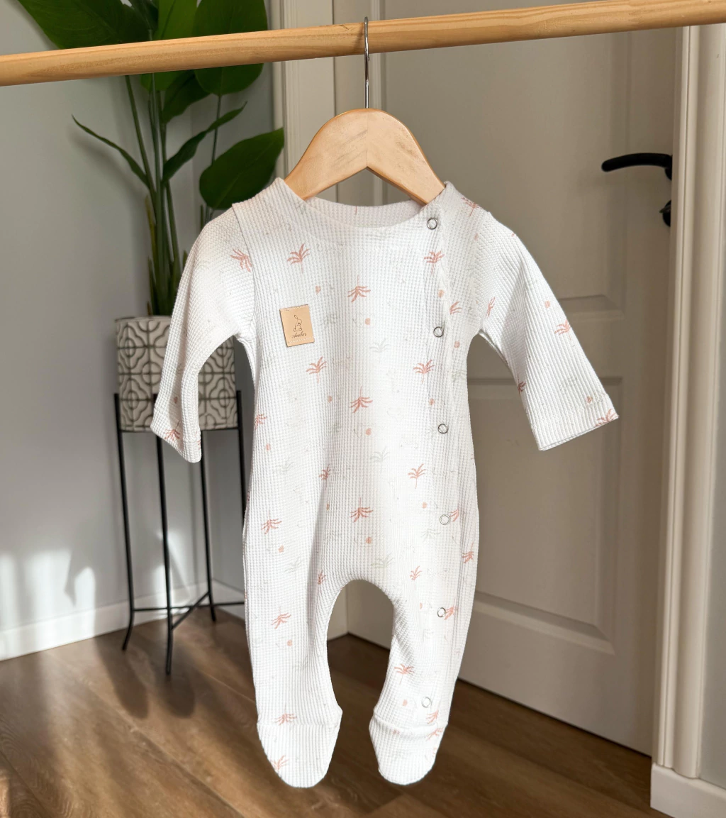 ENTERITO CON PIE WAFFLE SELVA – Pañalera Belyan